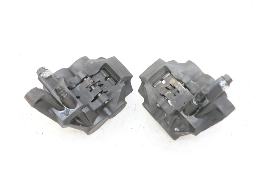 photo de FRONT BRAKE CALIPER YAMAHA TDM ABS 900 (2002 - 2014) - Zoom on usage condition