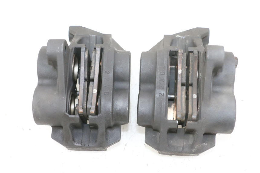 photo de FRONT BRAKE CALIPER YAMAHA TDM ABS 900 (2002 - 2014) - Technical close-up