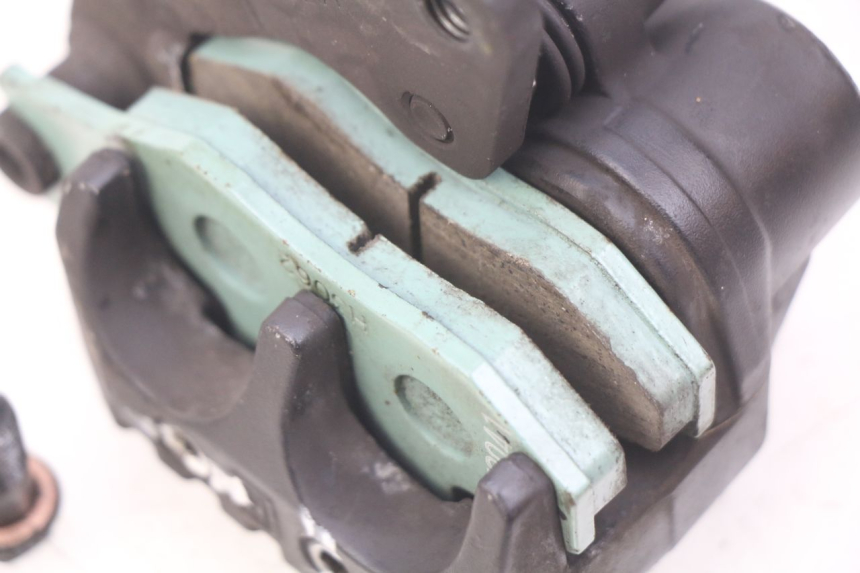 photo de FRONT BRAKE CALIPER PIAGGIO VESPA GTS IGET ABS 125 (2017 - 2023) - Zoom on usage condition