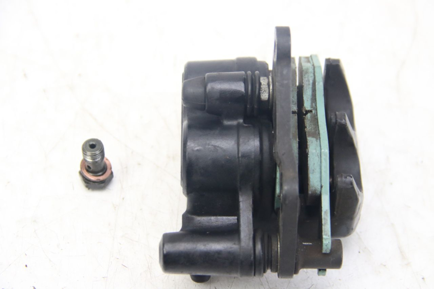 photo de FRONT BRAKE CALIPER PIAGGIO VESPA SPRINT 2T 50 (2014 - 2018) - Fixing points details