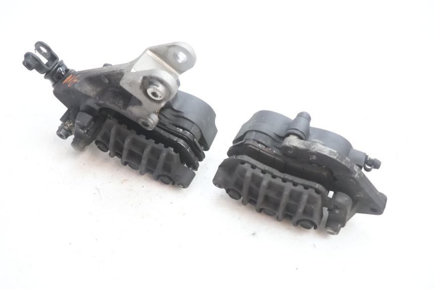 photo de FRONT BRAKE CALIPER HONDA VFR FI RC46 800 (1998 - 2001) - Additional view of the item