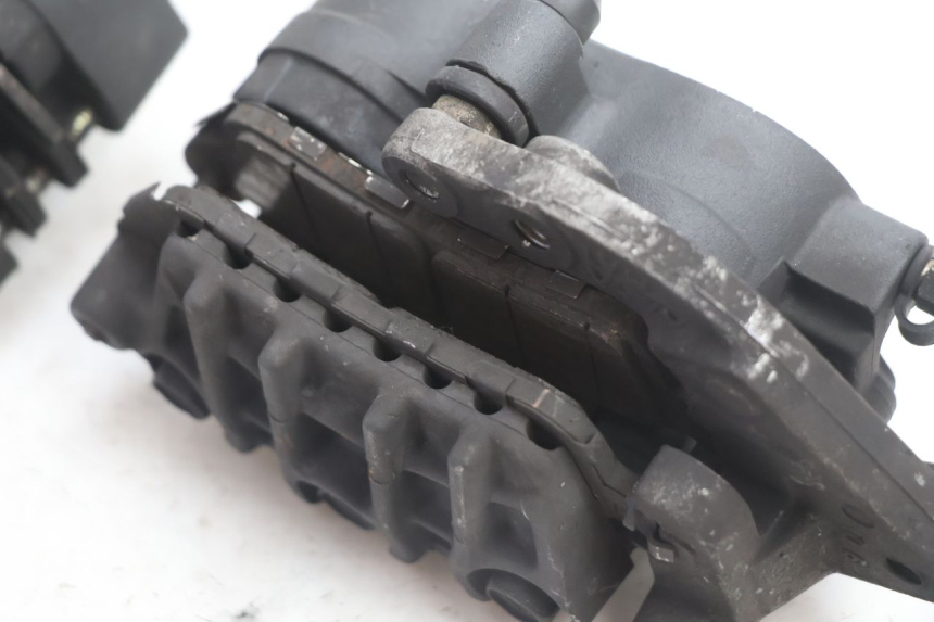 photo de FRONT BRAKE CALIPER HONDA VFR FI RC46 800 (1998 - 2001) - Component zoom