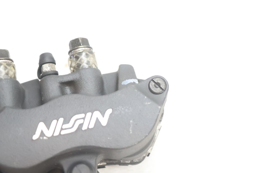 photo de FRONT BRAKE CALIPER HONDA VFR FI RC46 800 (1998 - 2001) - Zoom on usage condition