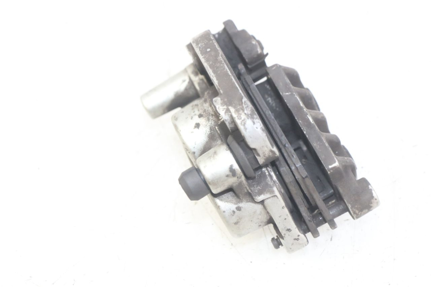 photo de FRONT BRAKE CALIPER YAMAHA XMAX X-MAX 125 (2006 - 2009) - Alternative perspective