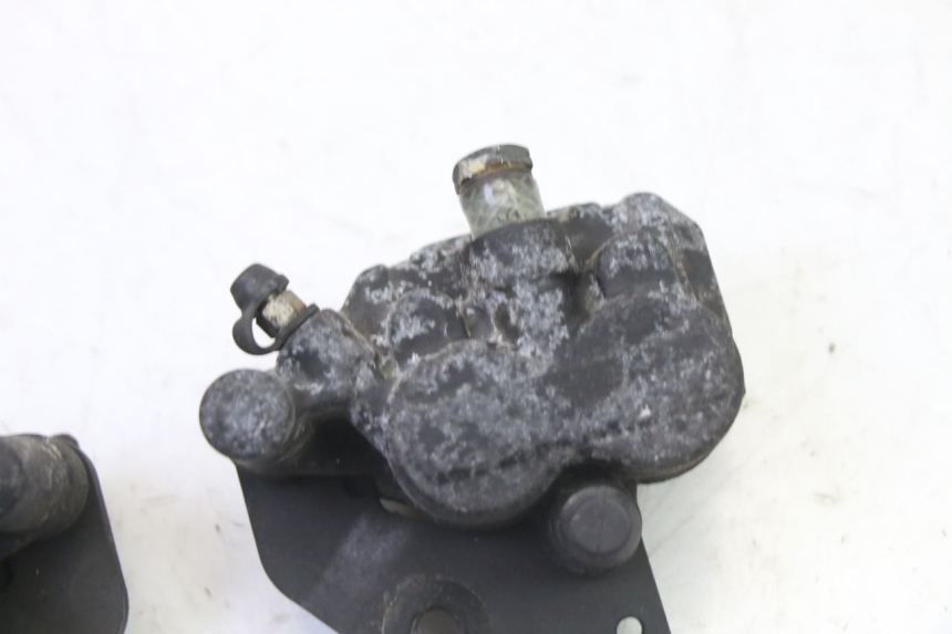 photo de FRONT BRAKE CALIPER PIAGGIO X9 EVOLUTION 125 (2003 - 2007) - Zoom on usage condition