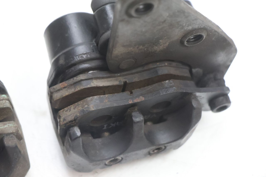 photo de FRONT BRAKE CALIPER PIAGGIO X9 EVOLUTION 125 (2003 - 2007) - Additional view of the item