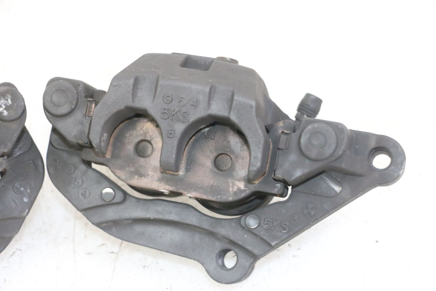 photo de FRONT BRAKE CALIPER YAMAHA XJ6 ABS 600 (2008 - 2016) - Fixing points details