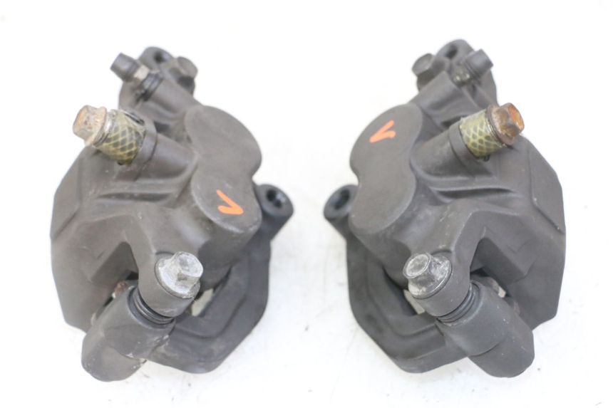 photo de FRONT BRAKE CALIPER YAMAHA XJ6 ABS 600 (2008 - 2016) - Markings and original references