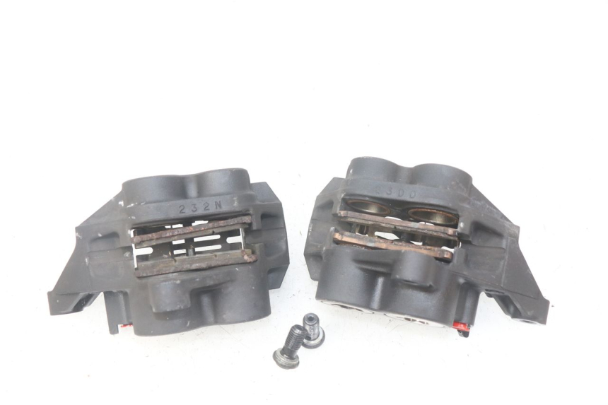 photo de FRONT BRAKE CALIPER YAMAHA XP T-MAX TMAX ABS 530 (2012 - 2015) - Technical close-up