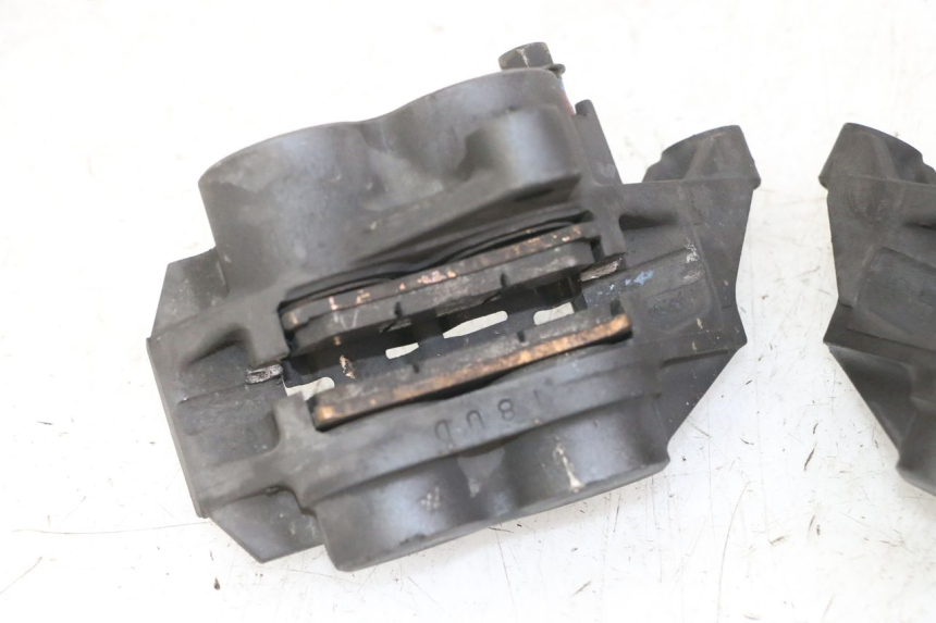 photo de FRONT BRAKE CALIPER YAMAHA FZS FAZER 600 (2001 - 2003) - Zoom on usage condition