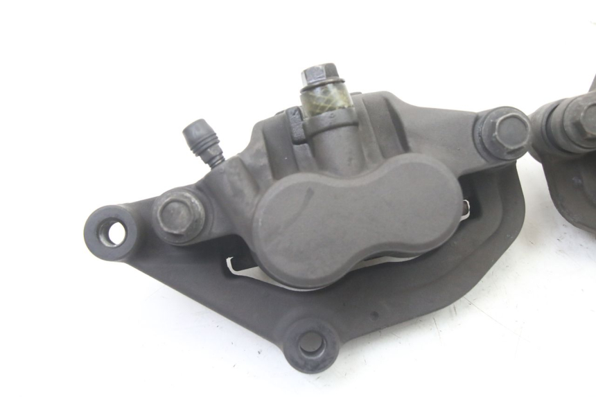 photo de FRONT BRAKE CALIPER YAMAHA XJ6 600 (2008 - 2016) - Component detail