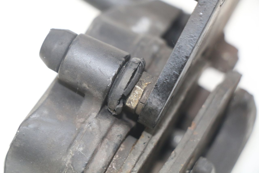 photo de FRONT BRAKE CALIPER YAMASAKI YM T 125 (2015 - 2020) - Zoom on usage condition
