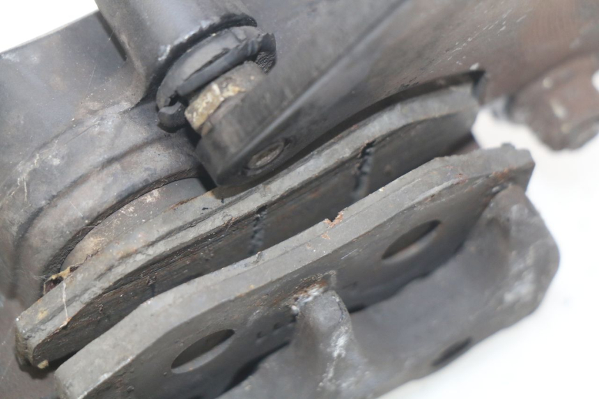 photo de FRONT BRAKE CALIPER YAMASAKI YM T 125 (2015 - 2020) - Technical close-up