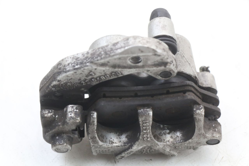 photo de FRONT BRAKE CALIPER YAMAHA YP MAJESTY 125 (2002 - 2006) - Fixing points details