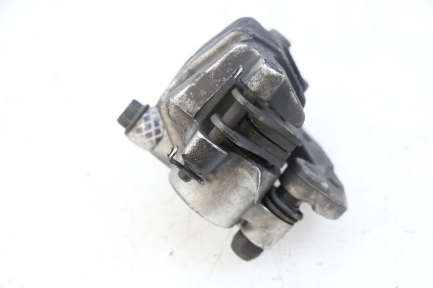 photo de FRONT BRAKE CALIPER YAMAHA YP MAJESTY 125 (2002 - 2006) - Technical close-up