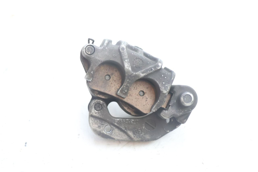photo de FRONT BRAKE CALIPER YAMAHA YP MAJESTY 125 (2002 - 2006) - Alternative perspective