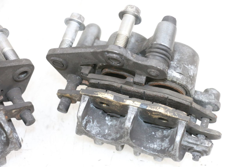 photo de FRONT BRAKE CALIPER KAWASAKI ZR 7 750 (1999 - 2004) - Zoom on usage condition