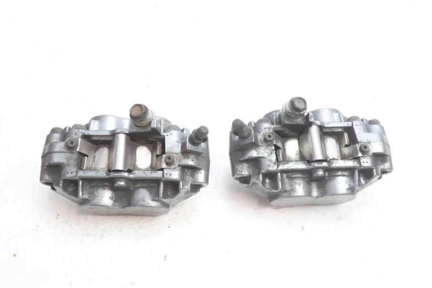 photo de FRONT BRAKE CALIPER KAWASAKI ZZR 600 (1995 - 2004) - Alternative perspective