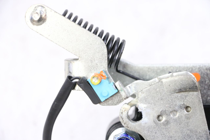 photo de ROLL LOCK CALIPER PIAGGIO MP3 HPE 300 (2019 - 2026) - Markings and original references