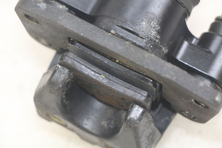photo de BRAKE CALIPER ROLL LOCK PIAGGIO MP3 LT 400 (2007 - 2012) - Zoom on usage condition