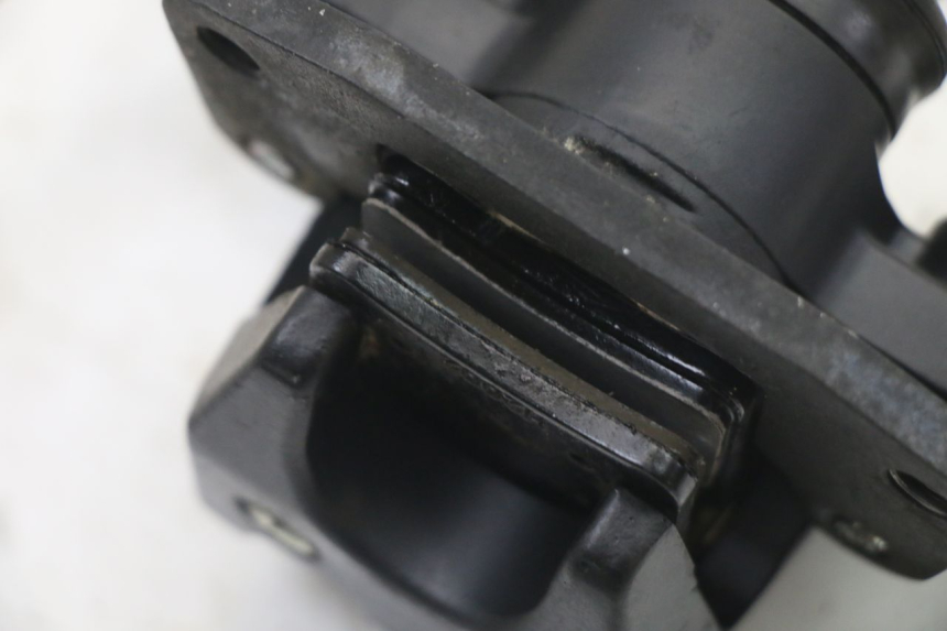 photo de BRAKE CALIPER ROLL LOCK PIAGGIO MP3 LT 400 (2007 - 2012) - Product overview