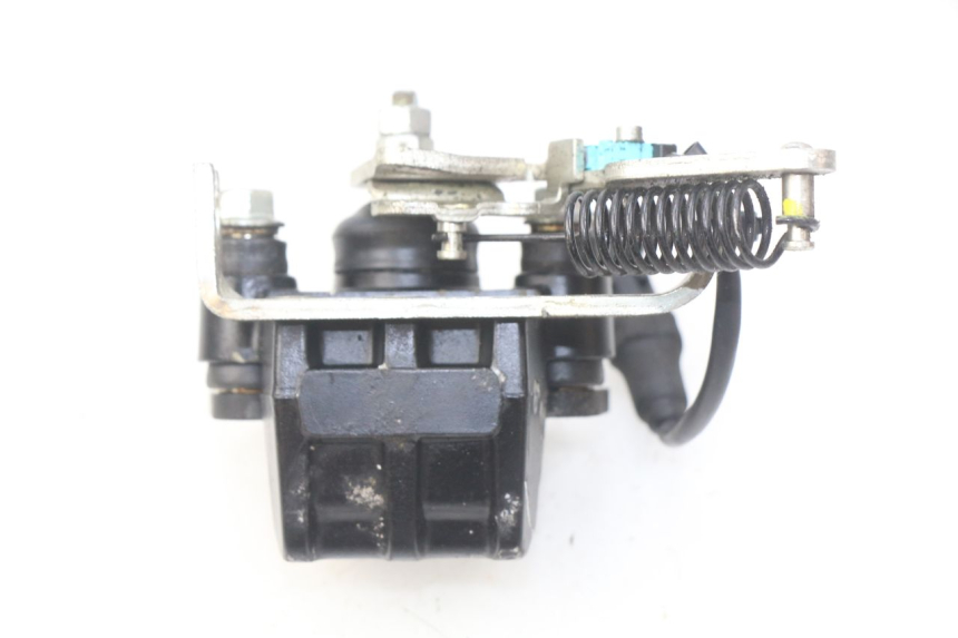 photo de BRAKE CALIPER ROLL LOCK PIAGGIO MP3 500 (2014 - 2017) - Technical close-up