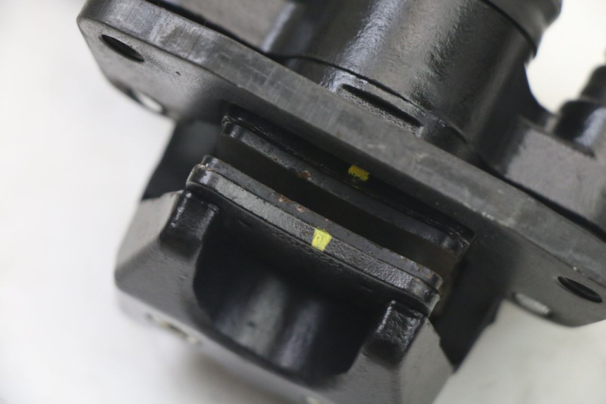photo de BRAKE CALIPER ROLL LOCK PIAGGIO MP3 500 (2014 - 2017) - Fixing points details