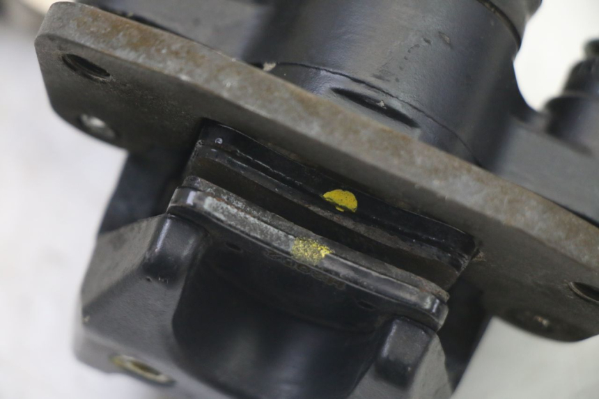 photo de BRAKE CALIPER ROLL LOCK PIAGGIO MP3 500 (2011 - 2015) - Surface and material condition