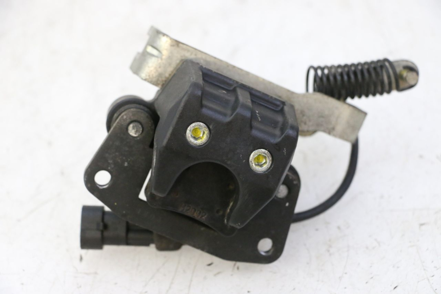 photo de BRAKE CALIPER ROLL LOCK PIAGGIO MP3 500 (2011 - 2015) - Alternative perspective