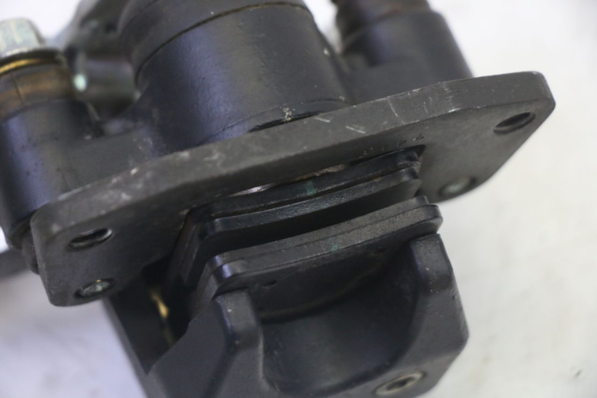 photo de BRAKE CALIPER ROLL LOCK PIAGGIO MP3 125 (2006 - 2014) - Surface and material condition