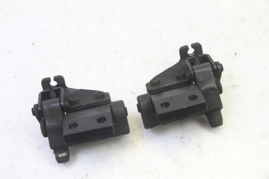 photo de PARKING CALIPER QUADRO 4 4D 350 (2015 - 2018) - Alternative perspective