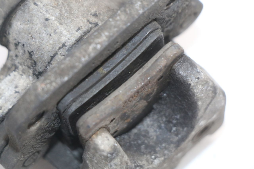 photo de PARKING CALIPER PIAGGIO MP3 125 (2006 - 2014) - Fixing points details