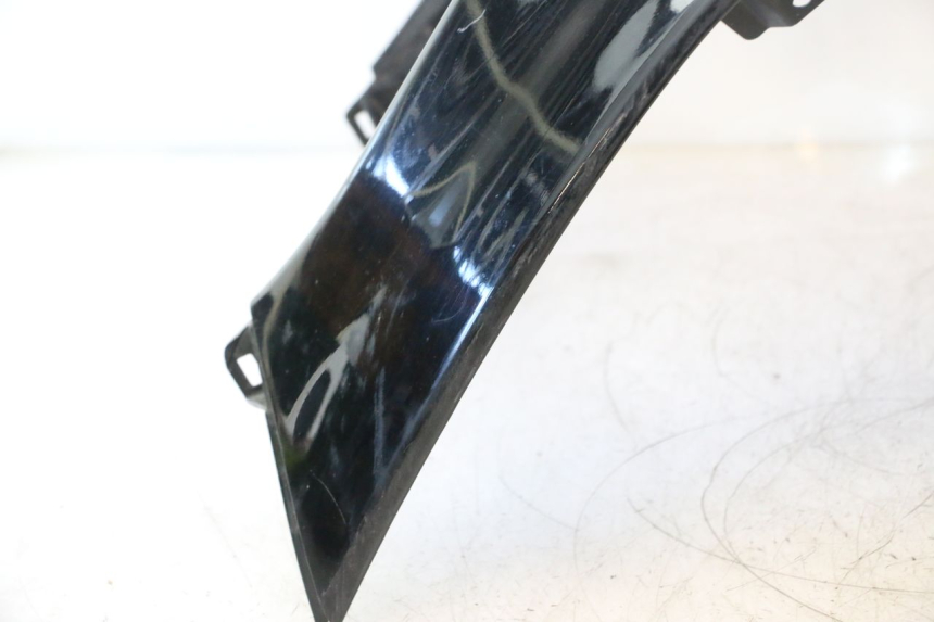 photo de FRONT FAIRING SUZUKI BURGMAN EXECUTIVE ABS 650 (2006 - 2012) - Detailed visual inspection