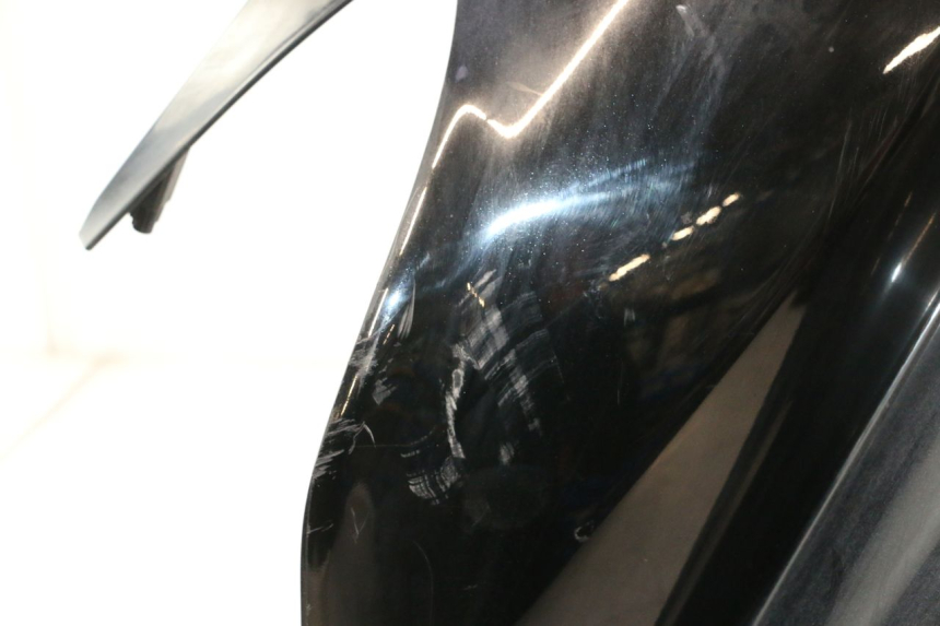 photo de FRONT FAIRING SUZUKI BURGMAN EXECUTIVE ABS 650 (2006 - 2012) - Surface and material condition
