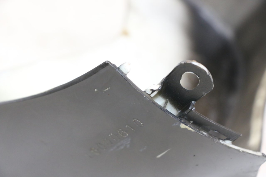 photo de FRONT FAIRING LONGJIA DIGITA 4T 50 (2019 - 2022) - Zoom on usage condition