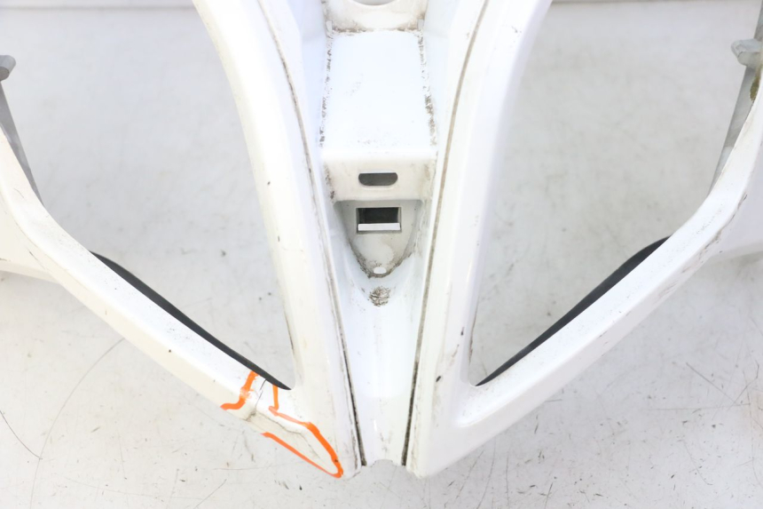 photo de FRONT PANEL KYMCO DINK STREET 125 (2009 - 2014) - Zoom on usage condition