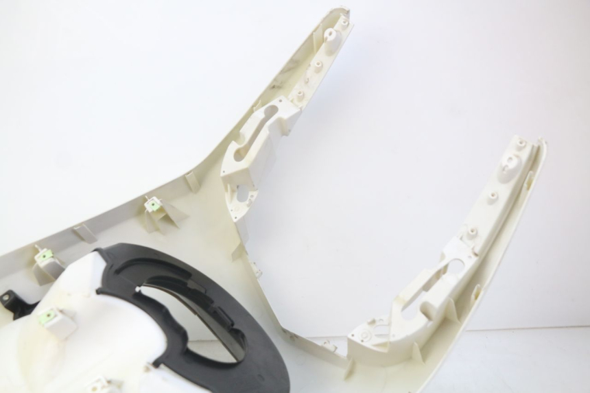 photo de FRONT PANEL PEUGEOT E-VIVACITY 1 (2012 - 2018) - Component detail