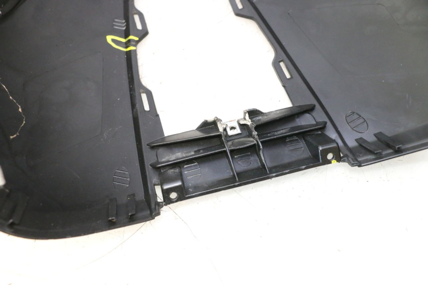 photo de FRONT PANEL PIAGGIO FLY 2T 50 (2004 - 2017) - Alternative perspective