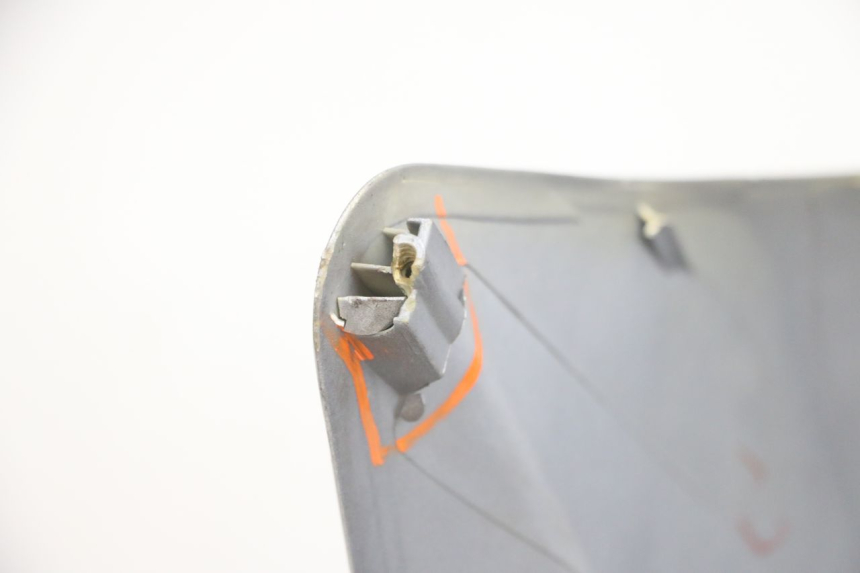 photo de FRONT FAIRING SYM GTS EVO 125 (2009 - 2013) - Distinctive features