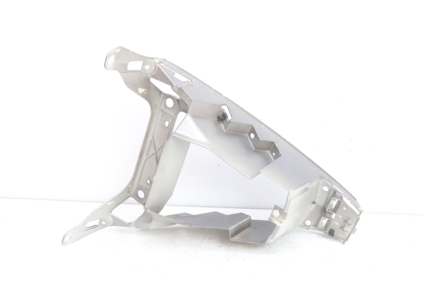 photo de LOWER FRONT FAIRING PEUGEOT CITYSTAR 2T 50 (2018 - 2021) - Fixing points details