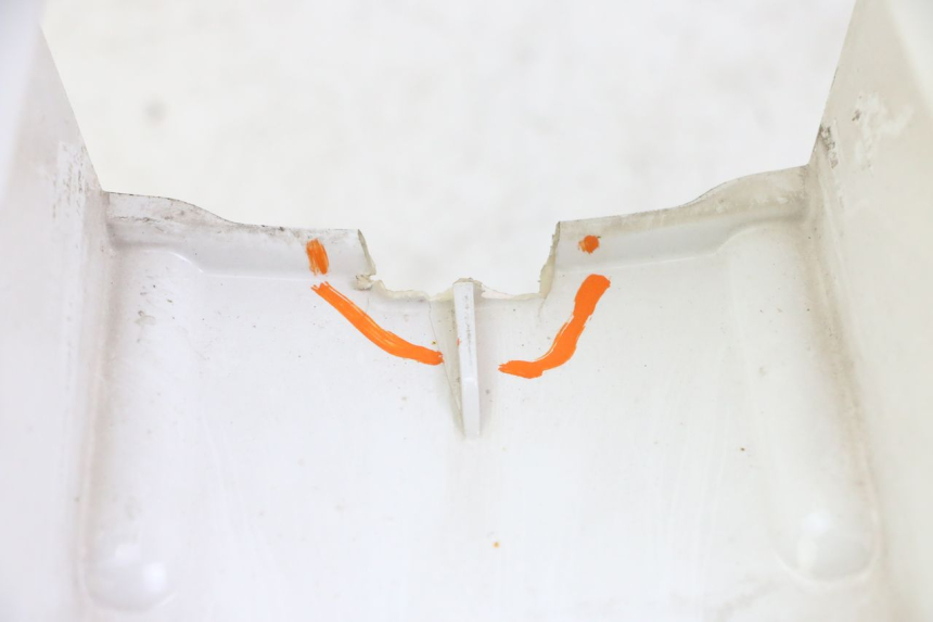 photo de LOWER FRONT PANEL PEUGEOT CITYSTAR 50 (2013 - 2017) - Zoom on usage condition