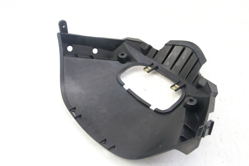 photo de LOWER FRONT PANEL KYMCO DINK STREET 125 (2009 - 2014) - Zoom on usage condition