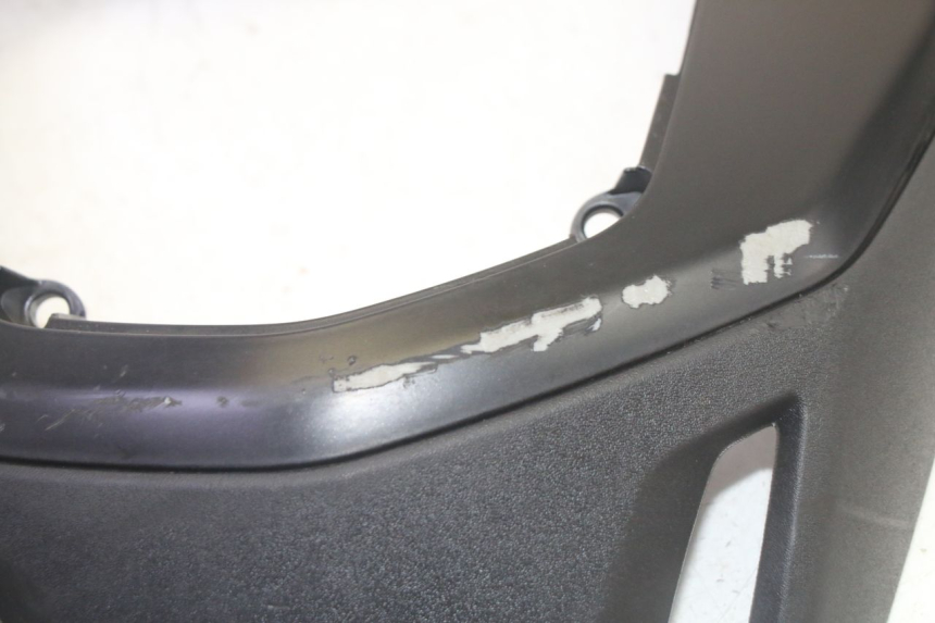 photo de LOWER FRONT FAIRING  PIAGGIO MP3 HPE 350 (2018 - 2020) - Zoom on usage condition