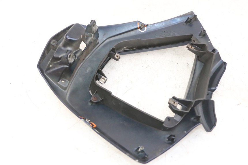 photo de LOWER FRONT FAIRING  PIAGGIO MP3 LT 300 (2010 - 2016) - Surface and material condition