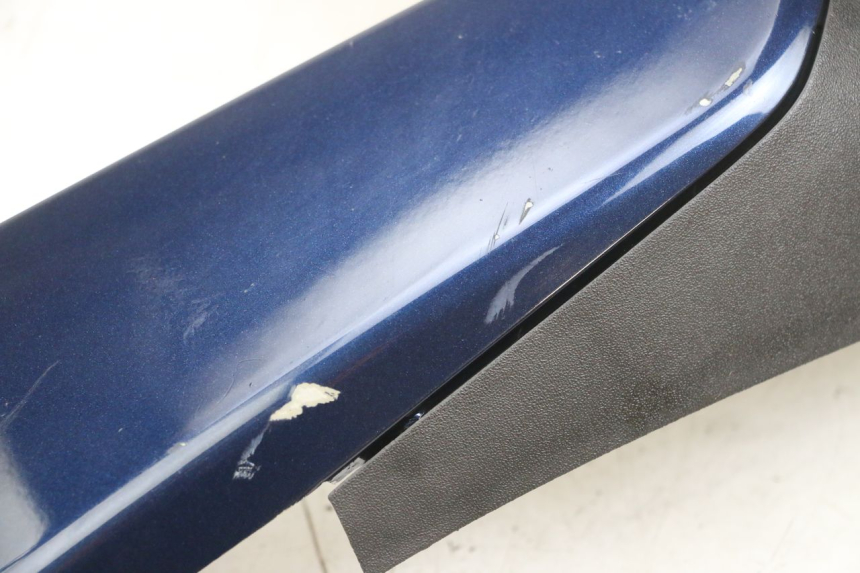 photo de LOWER FRONT FAIRING  PIAGGIO MP3 RL 250 (2006 - 2010) - Zoom on usage condition