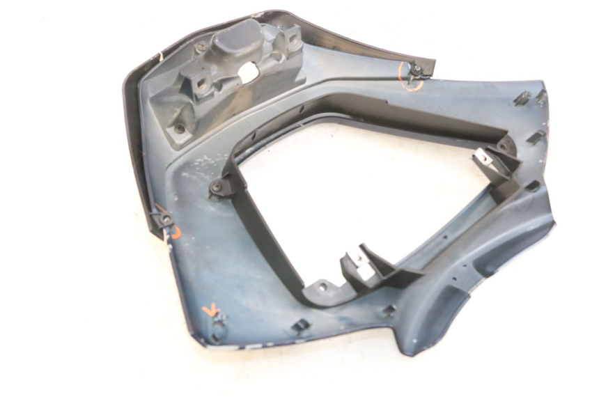 photo de LOWER FRONT FAIRING  PIAGGIO MP3 RL 250 (2006 - 2010) - Surface and material condition