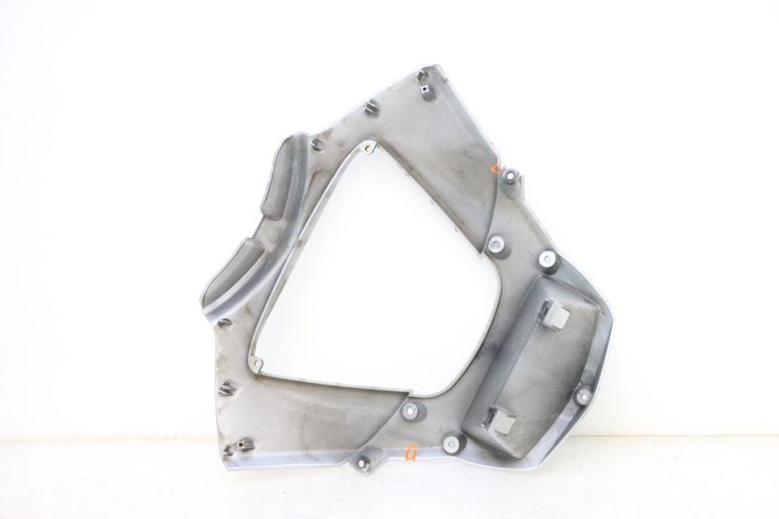 photo de LOWER FRONT FAIRING  PIAGGIO MP3 125 (2006 - 2014) - Surface and material condition