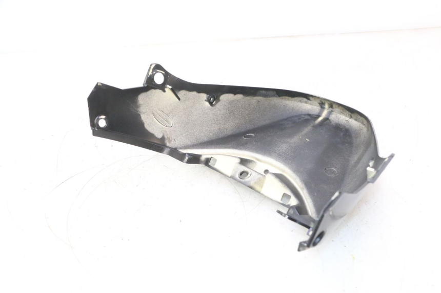 photo de LOWER FRONT PANEL PEUGEOT TREKKER 50 (1995 - 2004) - Alternative perspective