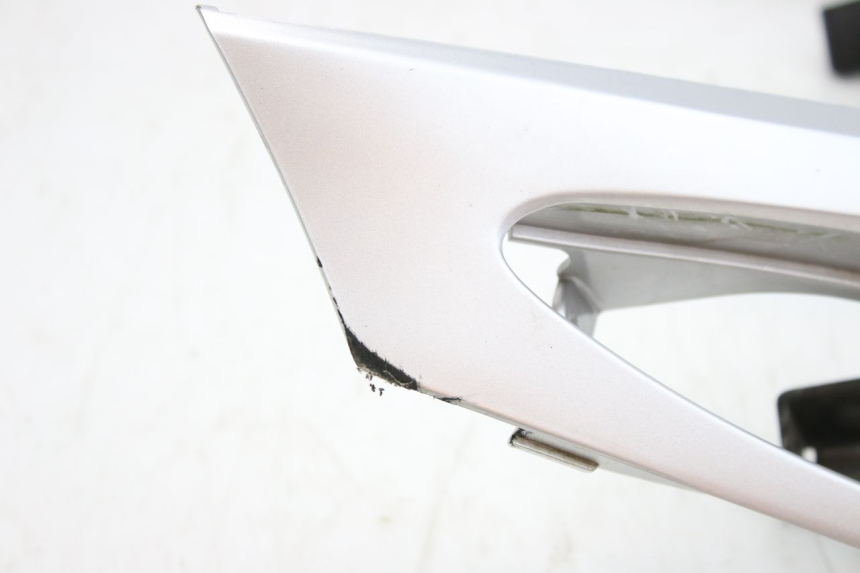 photo de LOWER FRONT PANEL SUZUKI UH BURGMAN 125 (2002 - 2006) - Technical close-up