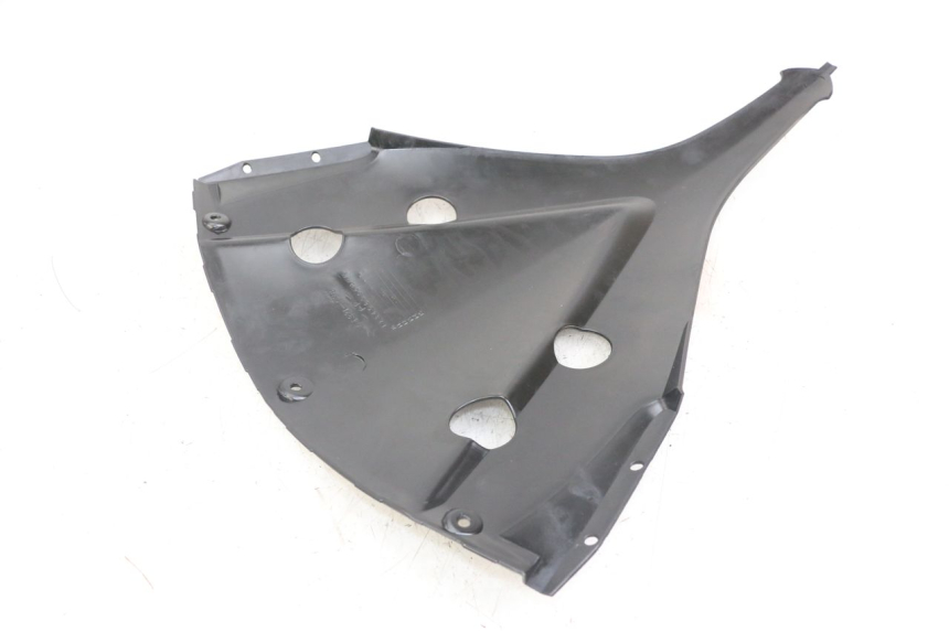 photo de INNER FRONT PANEL QUADRO 3D S 350 (2013 - 2018) - Component detail